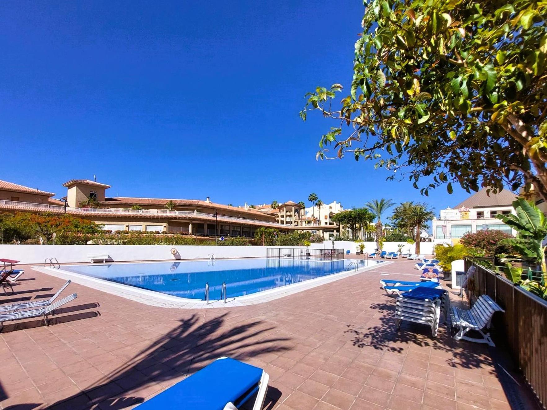 Frontal Ocean View Torres Del Sol Apartment Los Cristianos  Exterior photo
